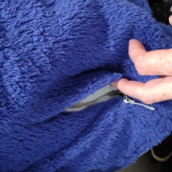 The North Face royal blue zip fleece jacket. XL - Picture 8 of 11
